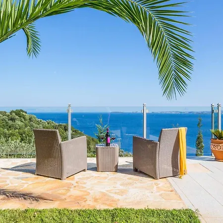 Adriana Sea View Villa *